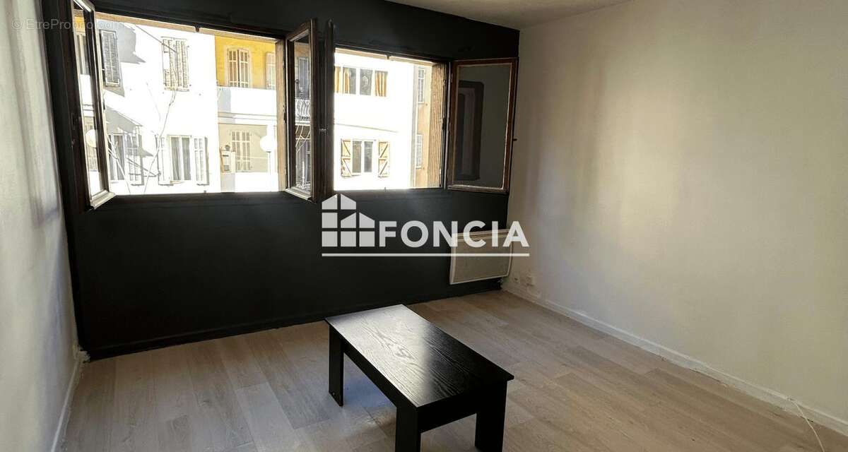 Appartement à MARSEILLE-5E