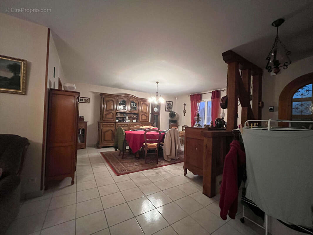 Maison à MEHUN-SUR-YEVRE