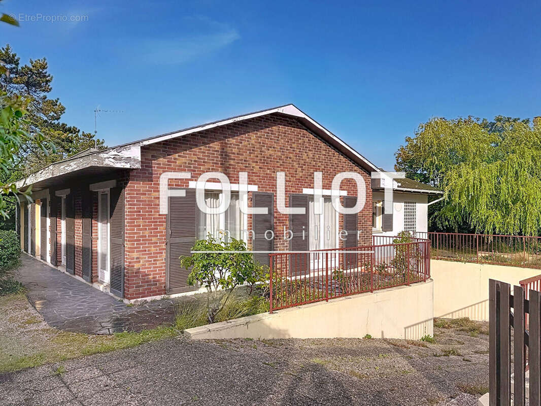 Maison à AGON-COUTAINVILLE