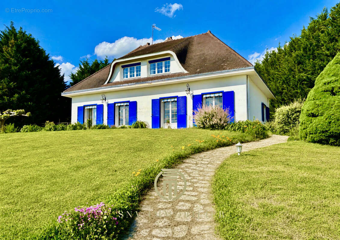 Maison à GUEUGNON