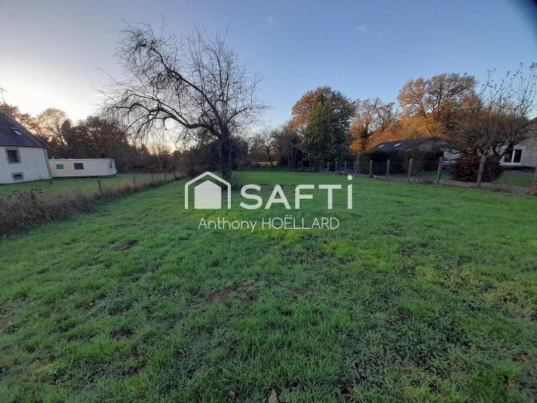 Photo 1 - Terrain à SAINT-MARC-LE-BLANC