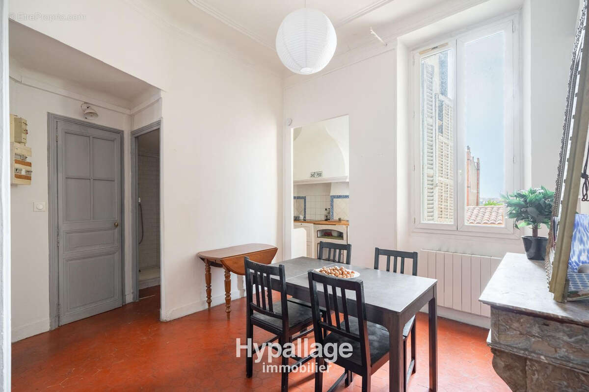 Vend type 3 balcon lumineux cave ancien 13001 Marseille - photo 4