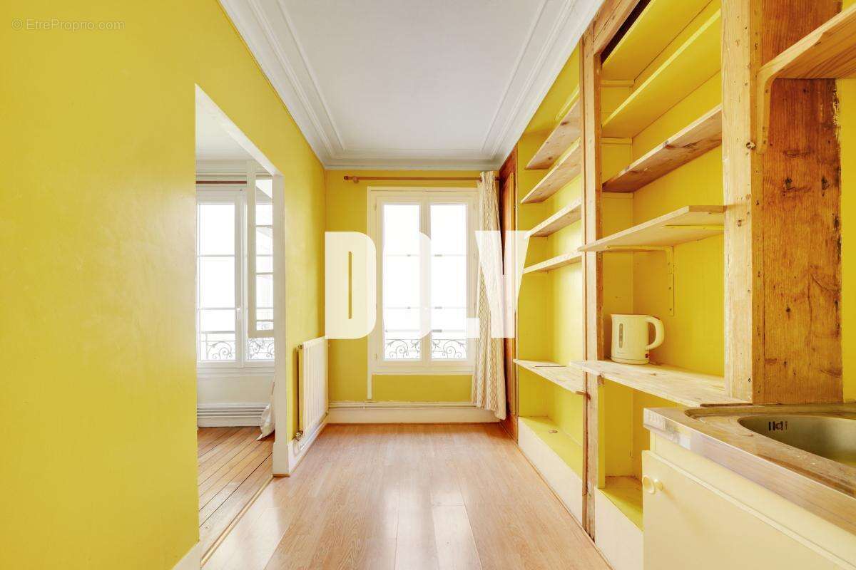 Appartement à PARIS-14E