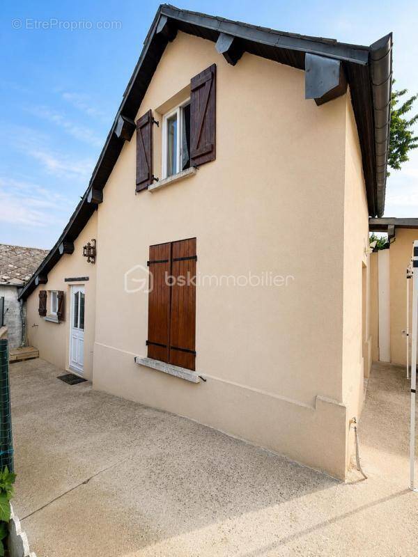 Maison à SERIFONTAINE