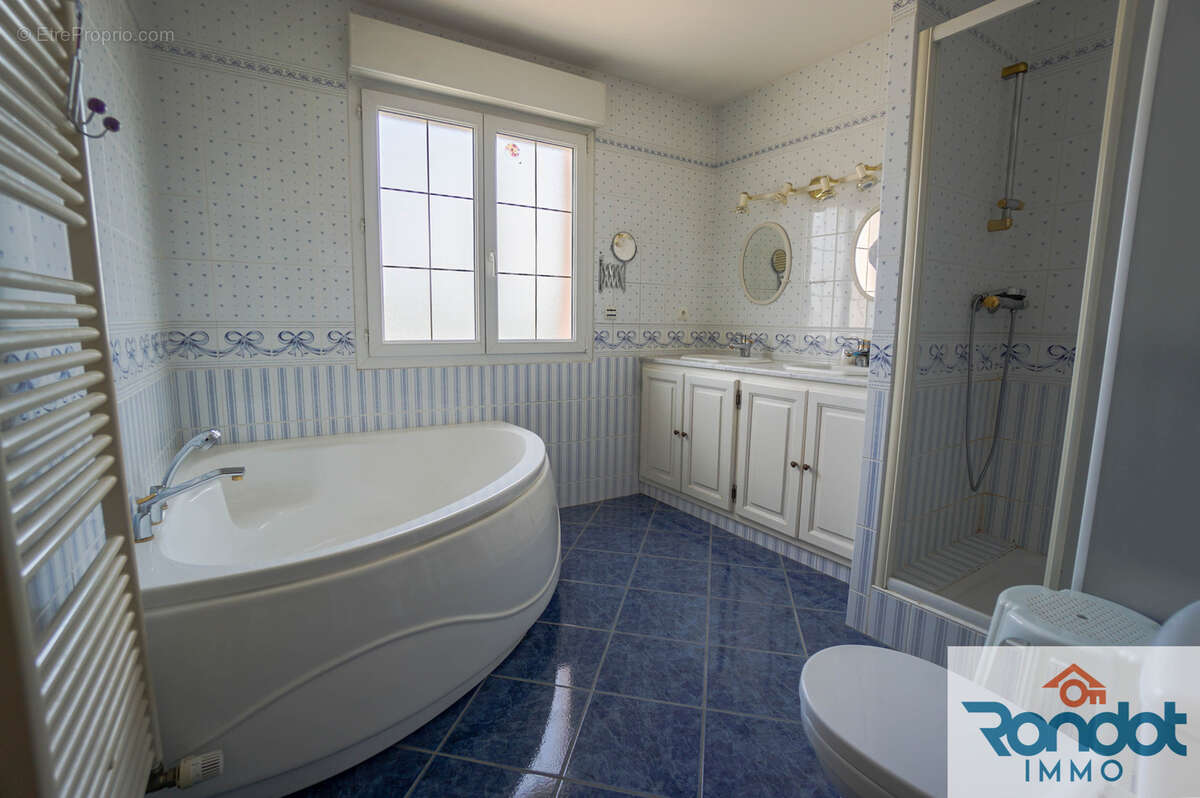 Maison 7 pieces / 3 chambres / environ 189 m2 / parcelle 3375 m2 - photo 5