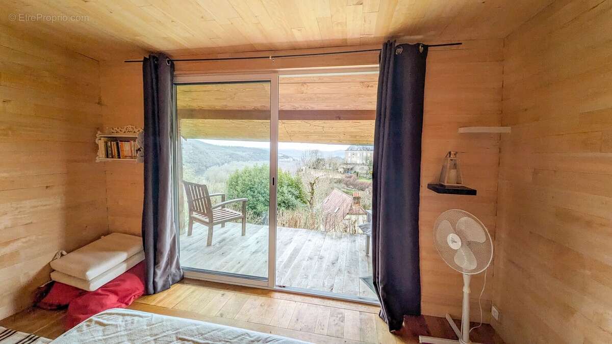 Maison à MONTVALENT