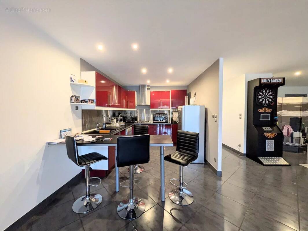 Maison à NEUFCHATEAU