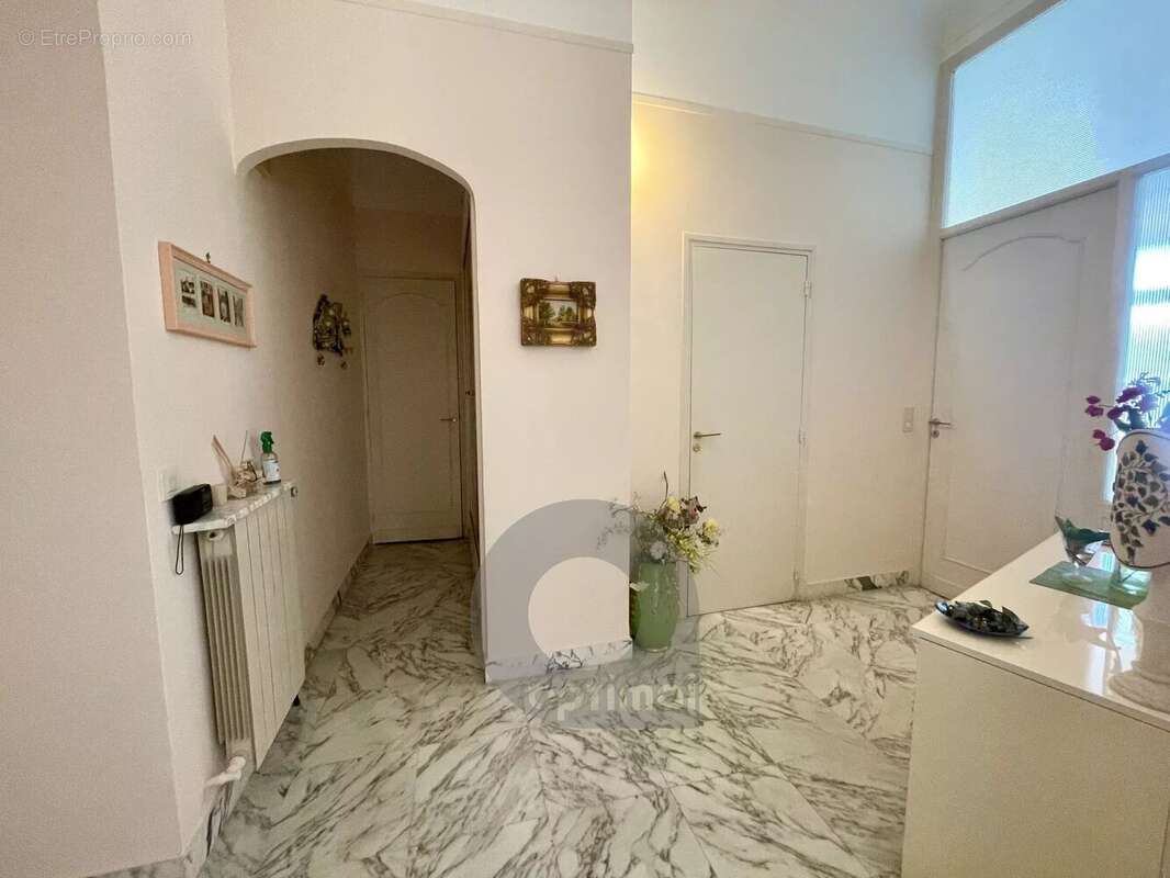 Appartement à MENTON