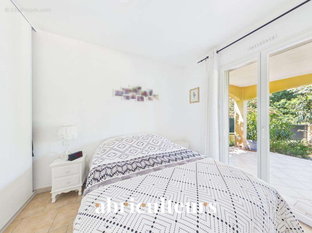 Maison avec piscine et jardin en vente à  Six-Fours-les-Plages (83140) - photo 14