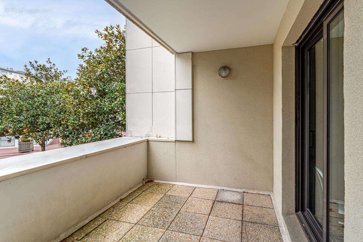 Appartement à SURESNES