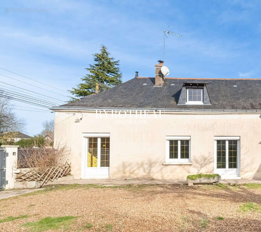 Maison 85 m² à Feneu  - photo 7