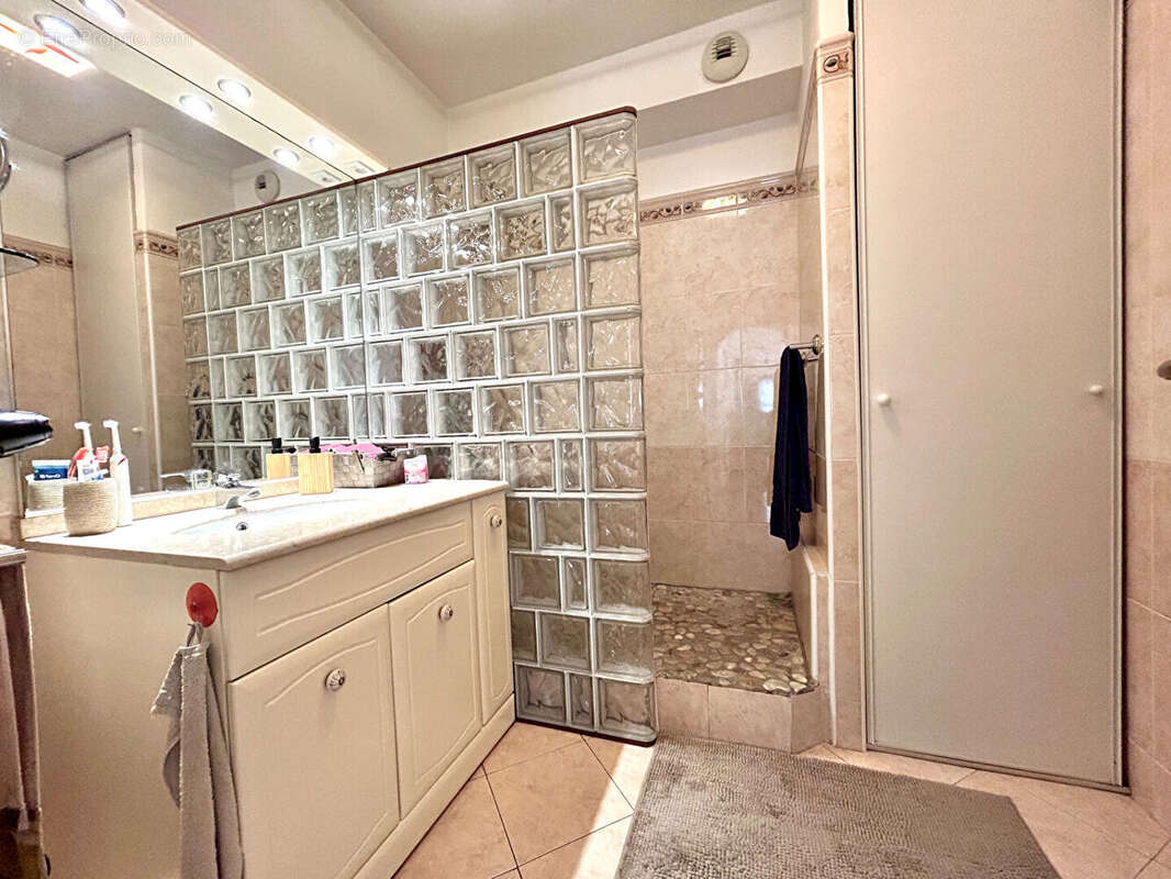 Appartement à LA VALETTE-DU-VAR