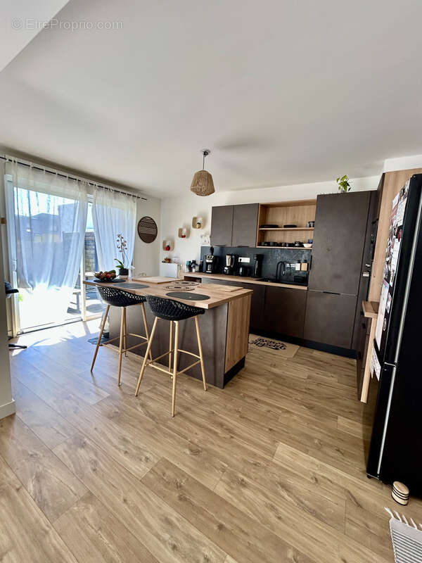 Maison à MONTREUIL-LE-GAST