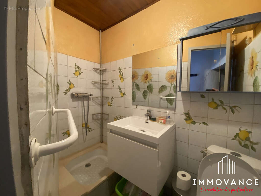 Maison à SAINT-JEAN-DU-BRUEL