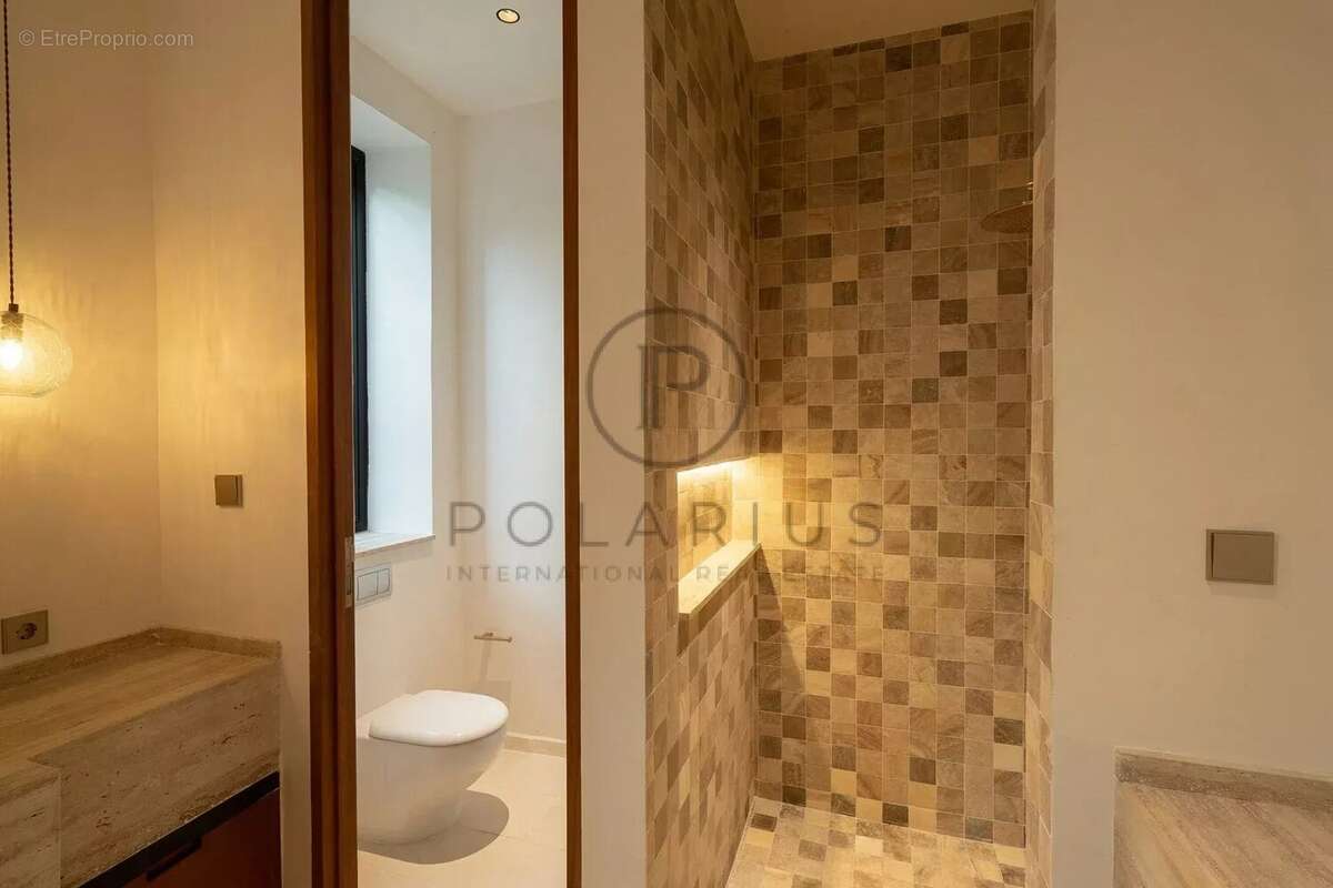 Villa exceptionnelle de 5 chambres à Pererenan  Spacieuse vie de plain-pied et piscine privée de 20 mètres - Bail emphytéotique  - photo 12
