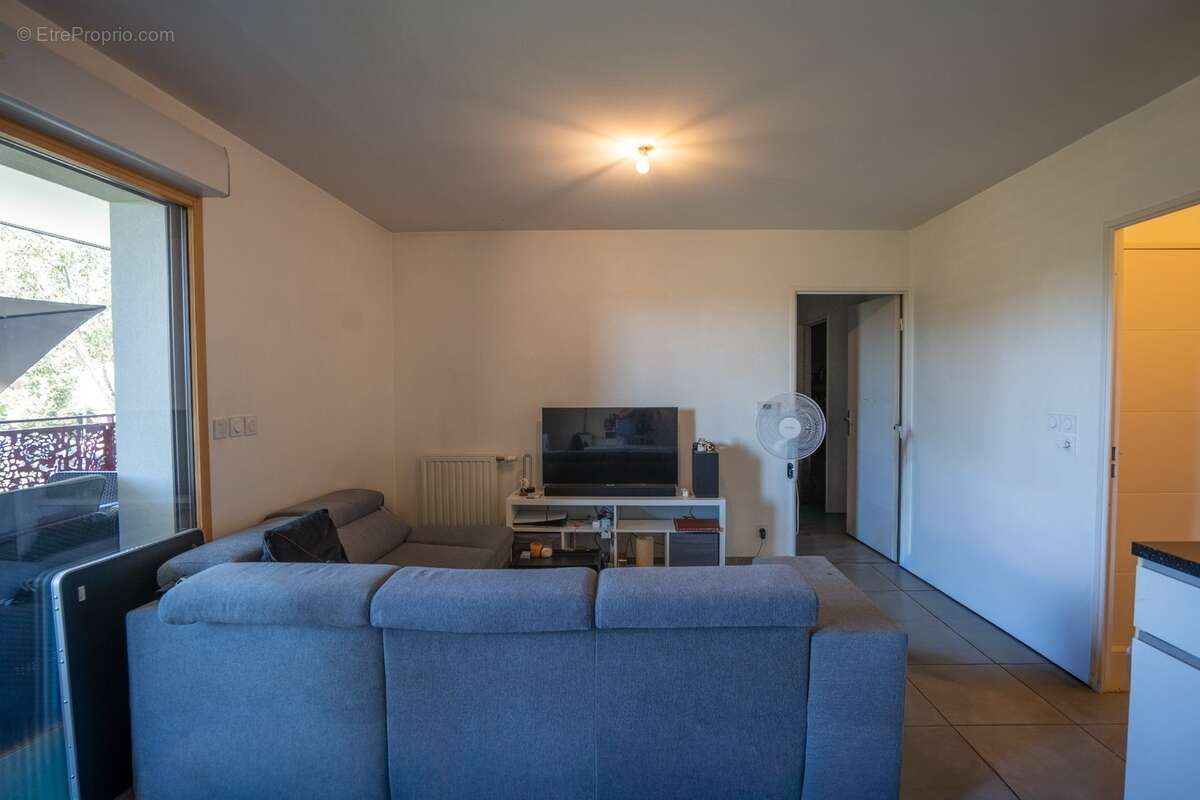 Bron – secteur Parc de Parilly – T2 avec exceptionnelle loggia de 17 m² et garage - photo 3