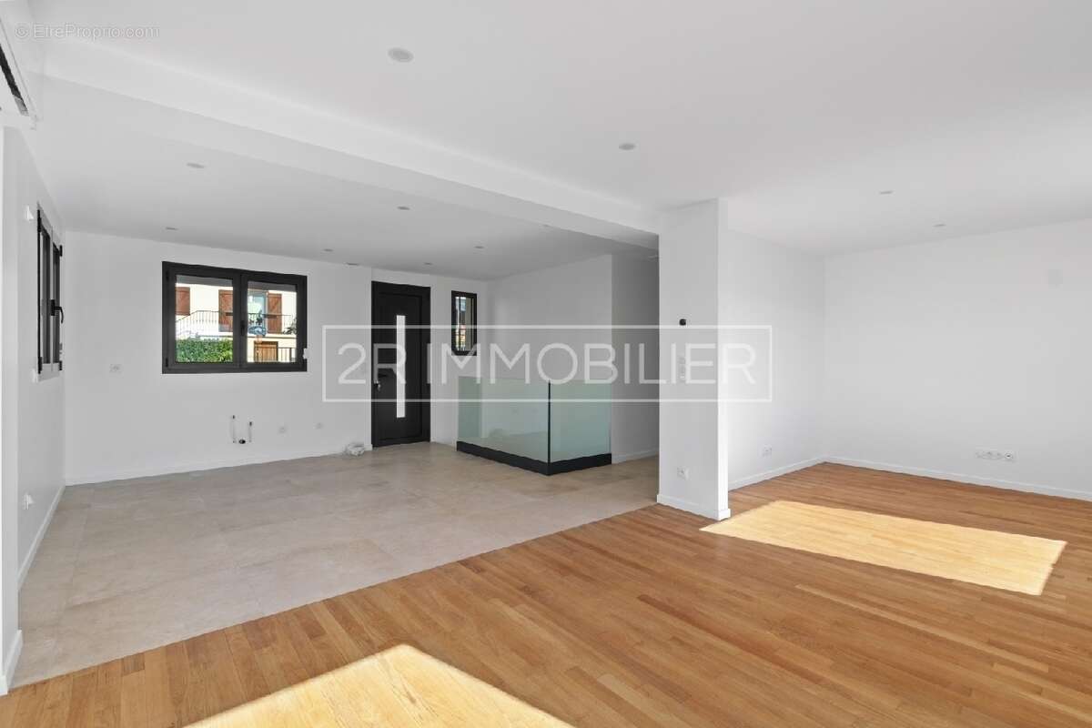 Maison à THORIGNY-SUR-MARNE