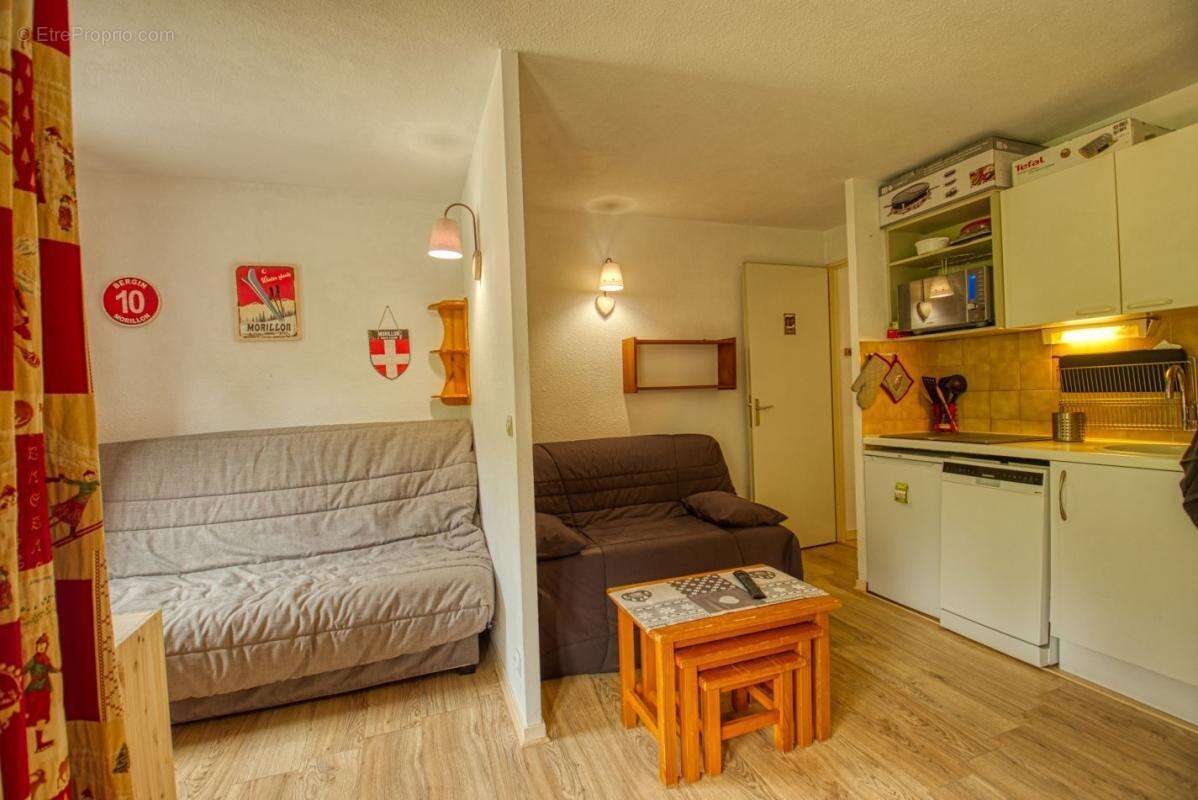 Appartement à MORILLON