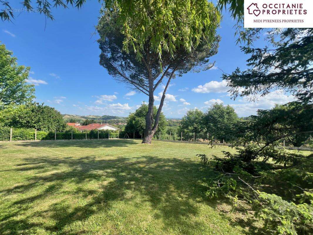 Maison à LEZAT-SUR-LEZE