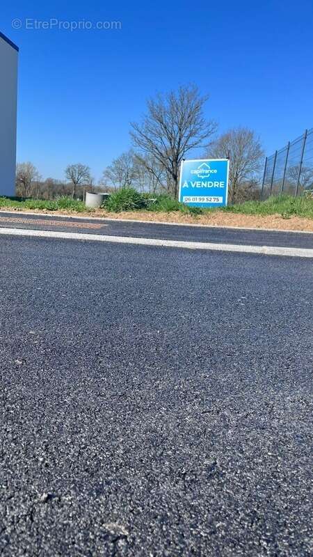 Terrain à SAINT-BRICE-EN-COGLES