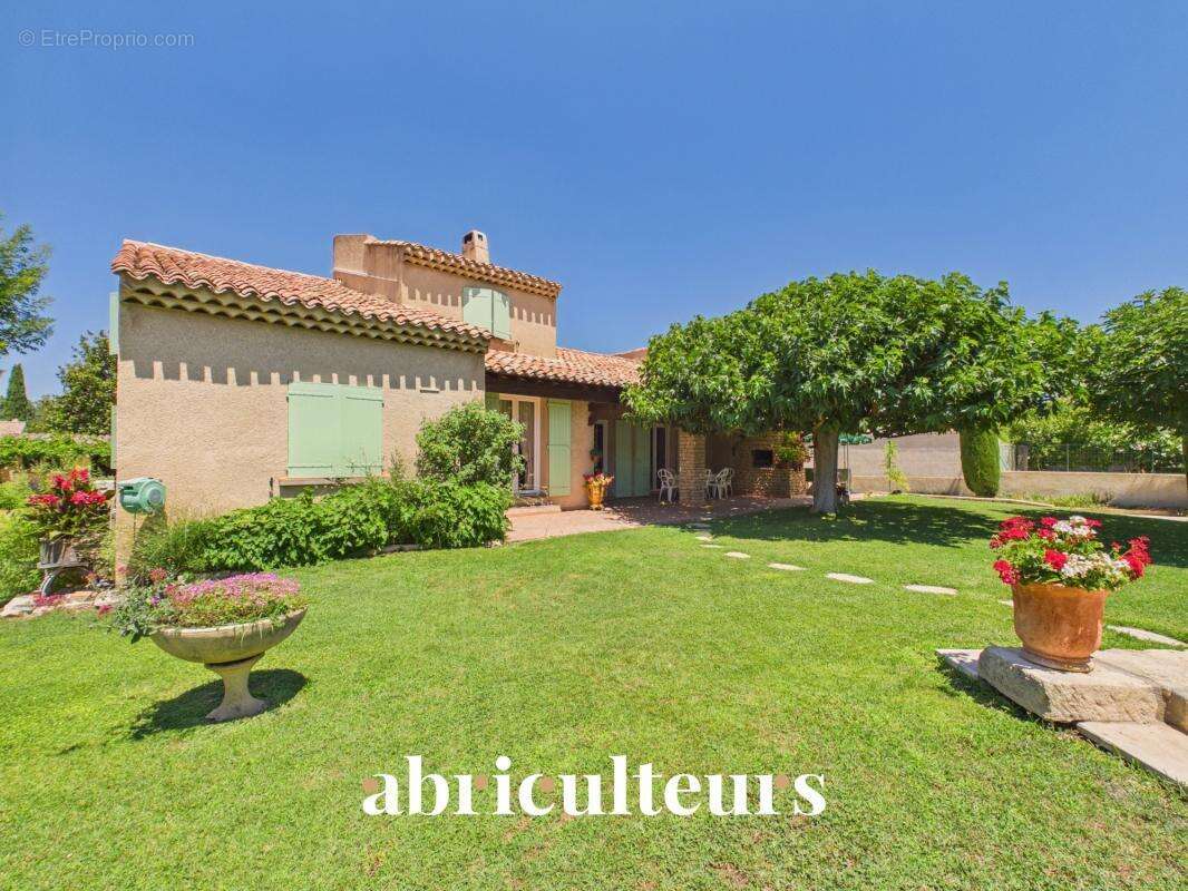 Maison familiale de 198 m² avec T2 indépendant, jardin et garage à Charleval - photo 19