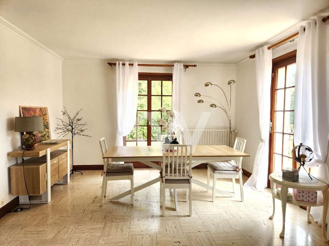 Maison 147 m² à Chateauneuf-Sur-Loire  - photo 4