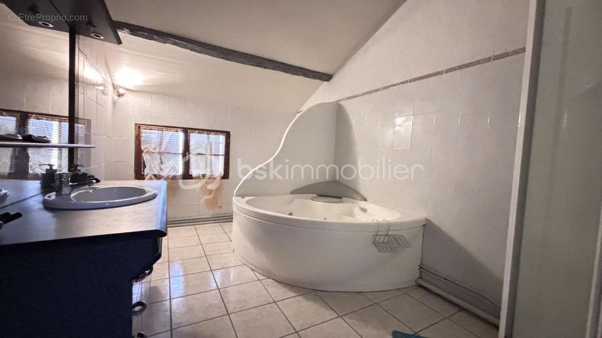 Maison à SAINT-SAUVANT