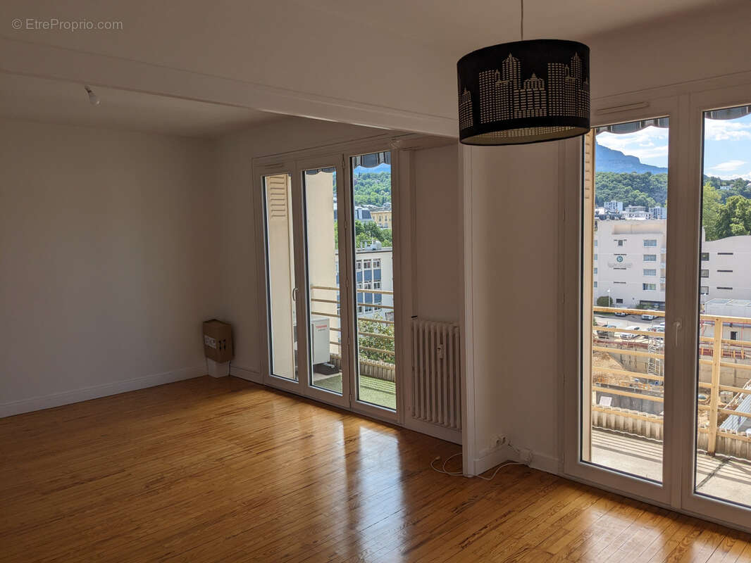 Appartement à AIX-LES-BAINS