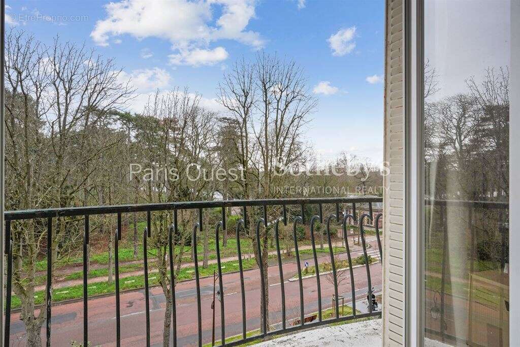 Appartement à NEUILLY-SUR-SEINE