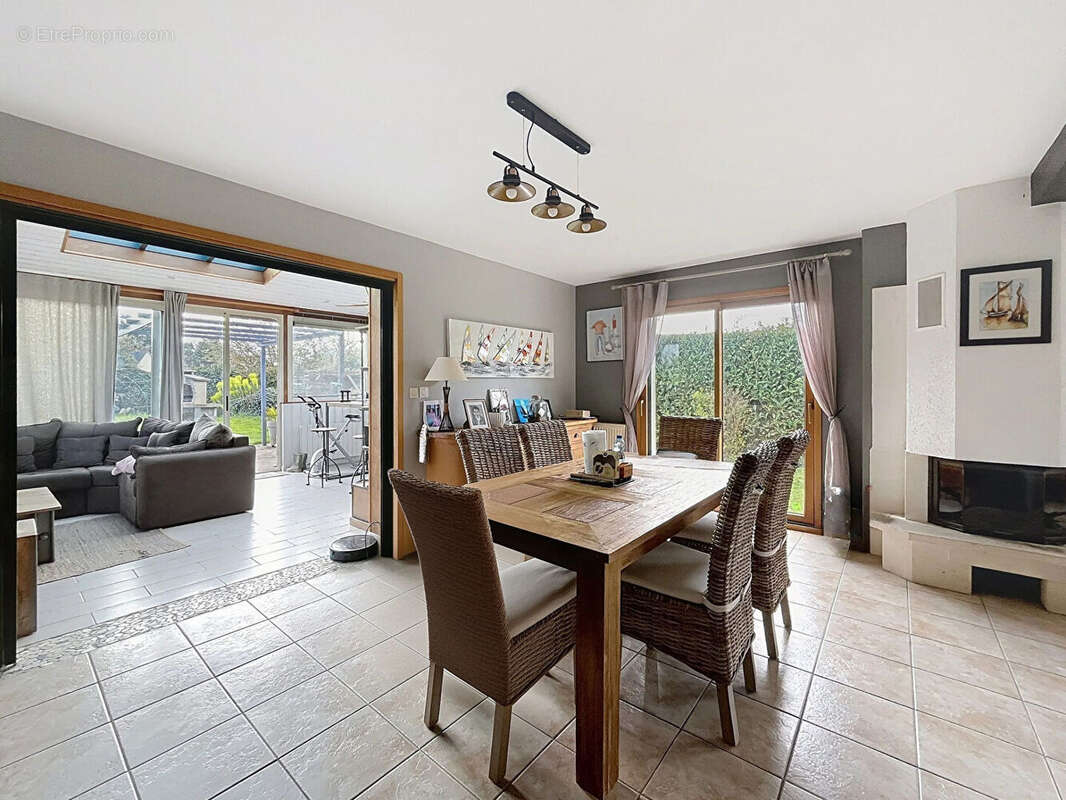 Maison à SAINT-MELOIR-DES-ONDES