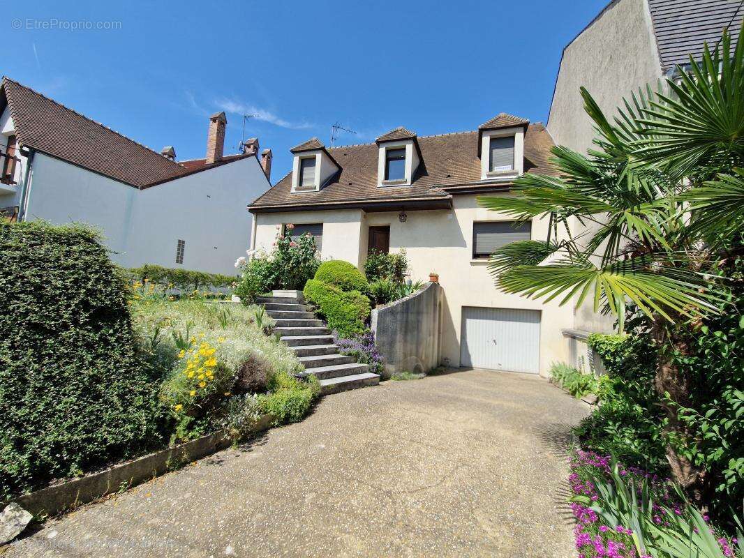Maison à JUVISY-SUR-ORGE