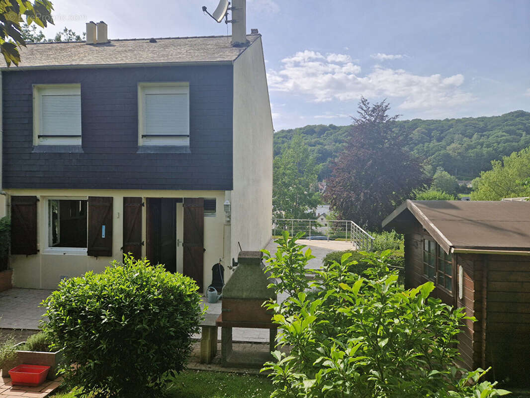 Maison à LILLEBONNE