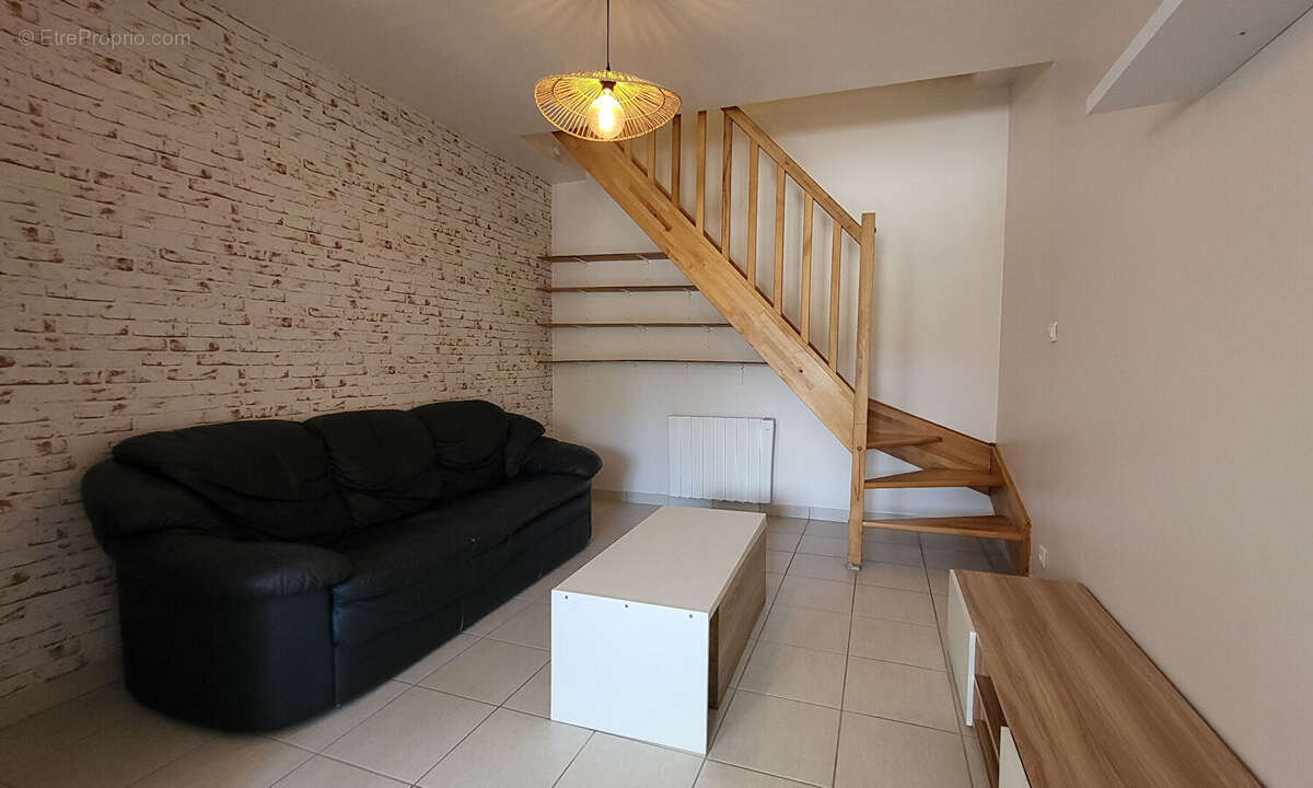 T2 en duplex de 46m², Rénové, Espace extérieur privatif - photo 4
