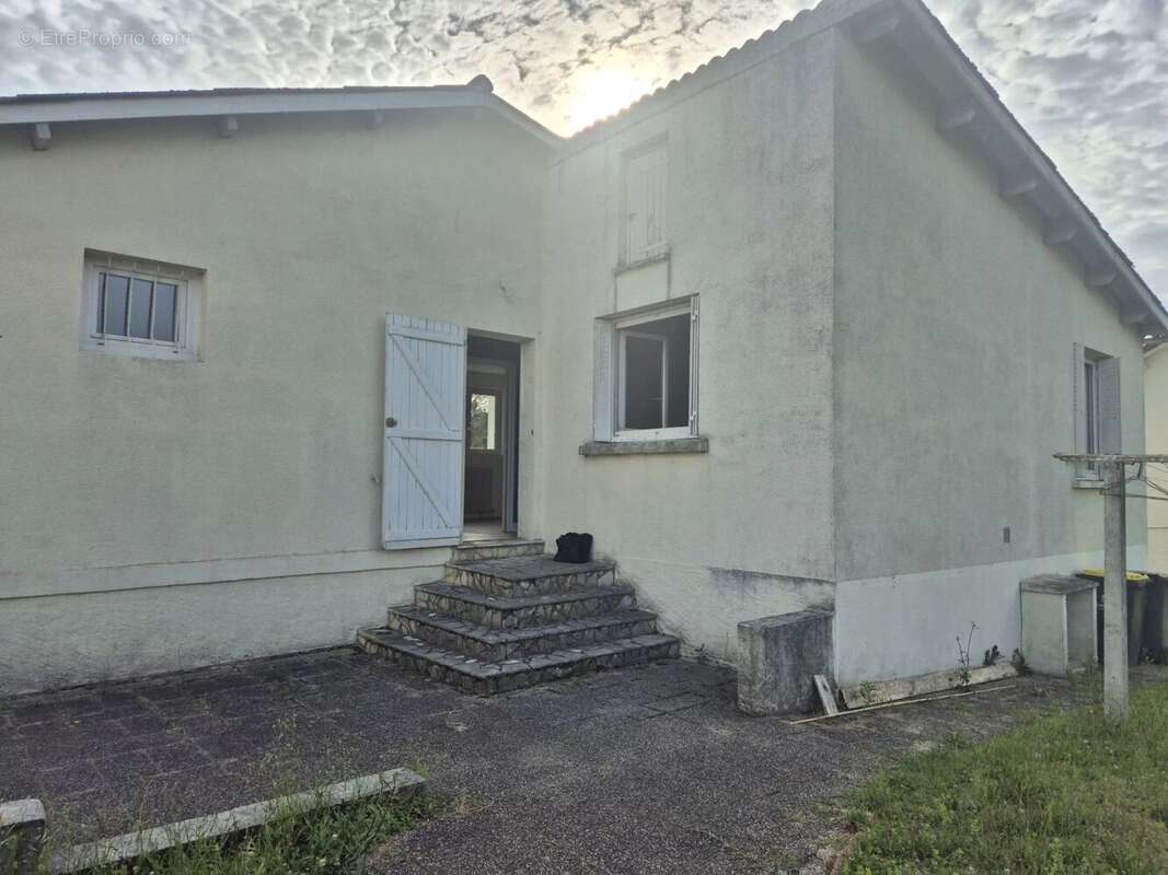 Maison à COSNAC