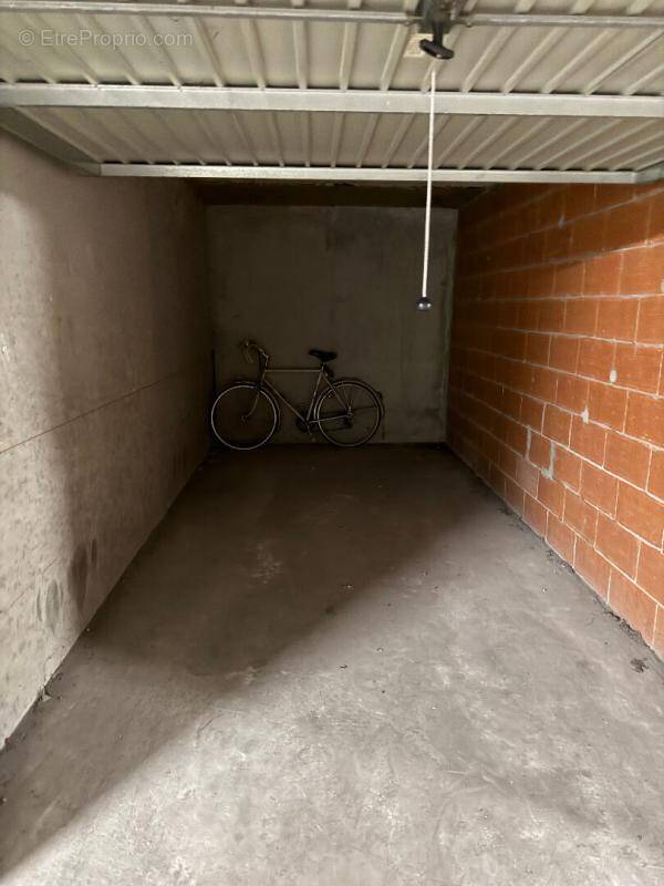 Parking à LA GRANDE-MOTTE