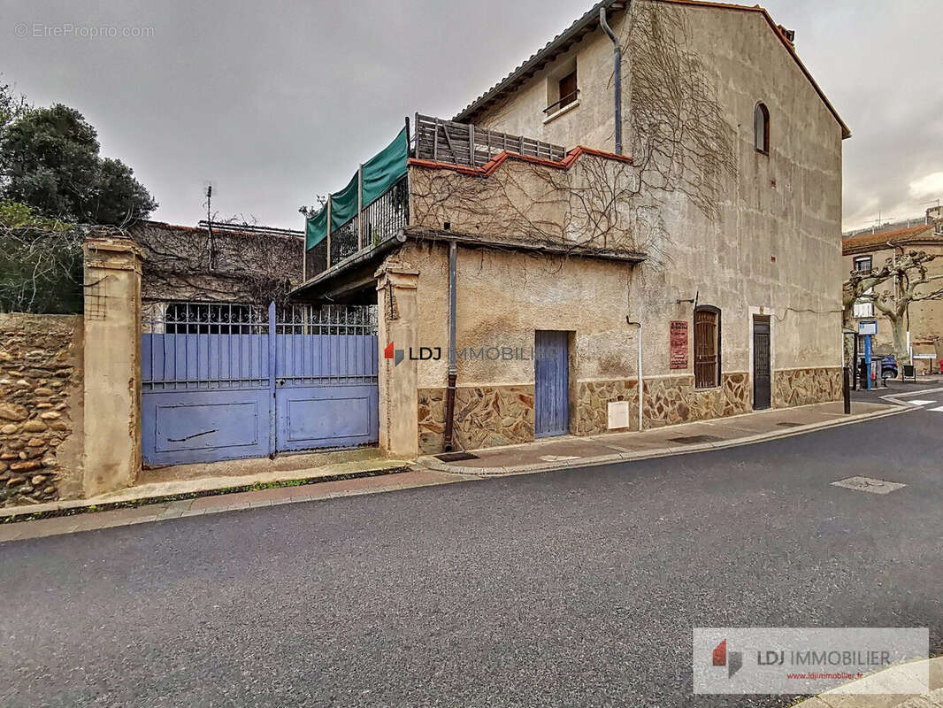 Appartement à VILLENEUVE-LA-RIVIERE