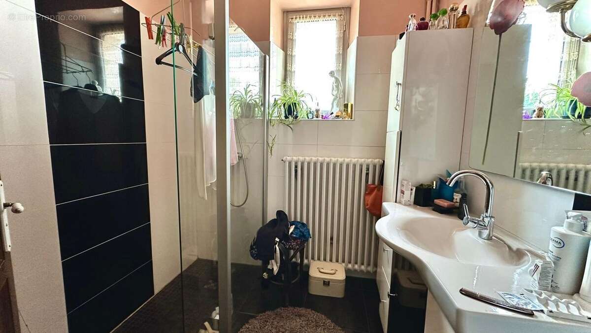 Maison à LUC-LA-PRIMAUBE