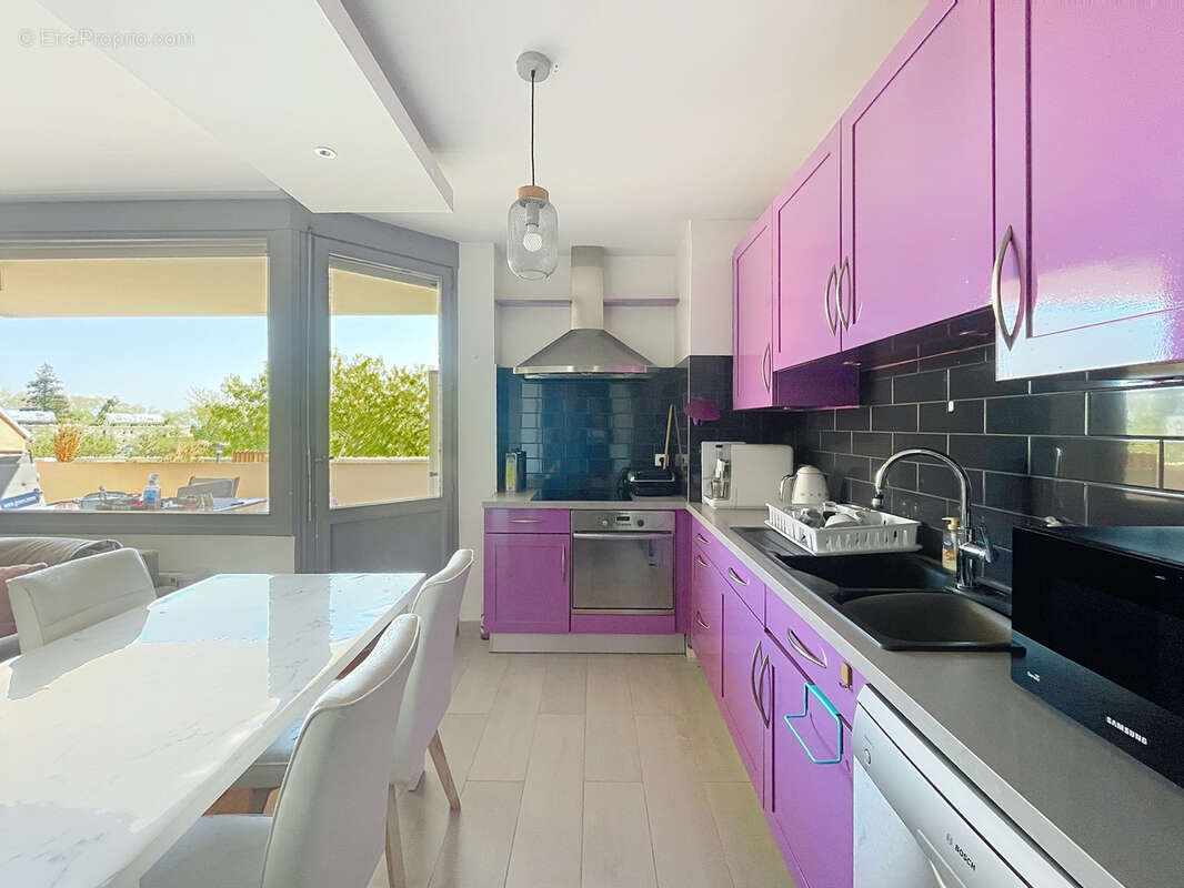 Appartement à SAINT-GENIS-LAVAL