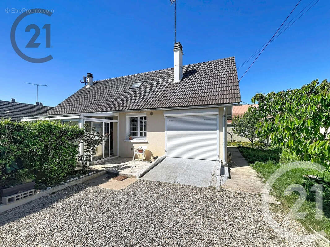 Maison à CHENY