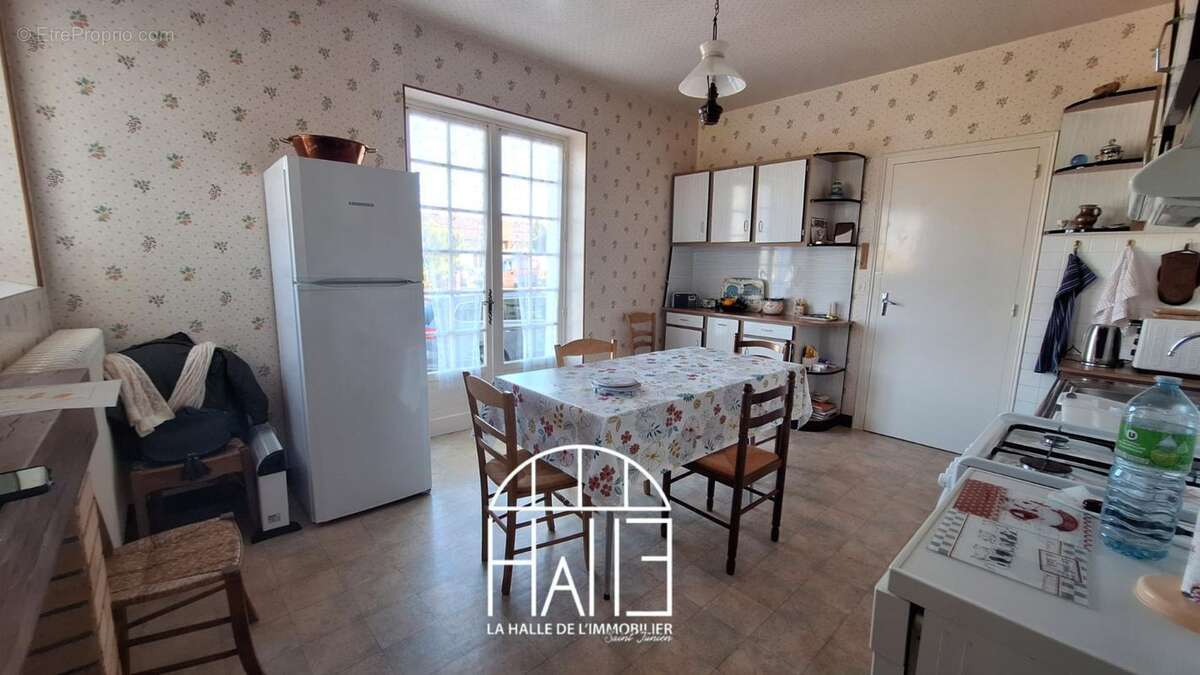 Maison 110 m² à Chassenon  - photo 5