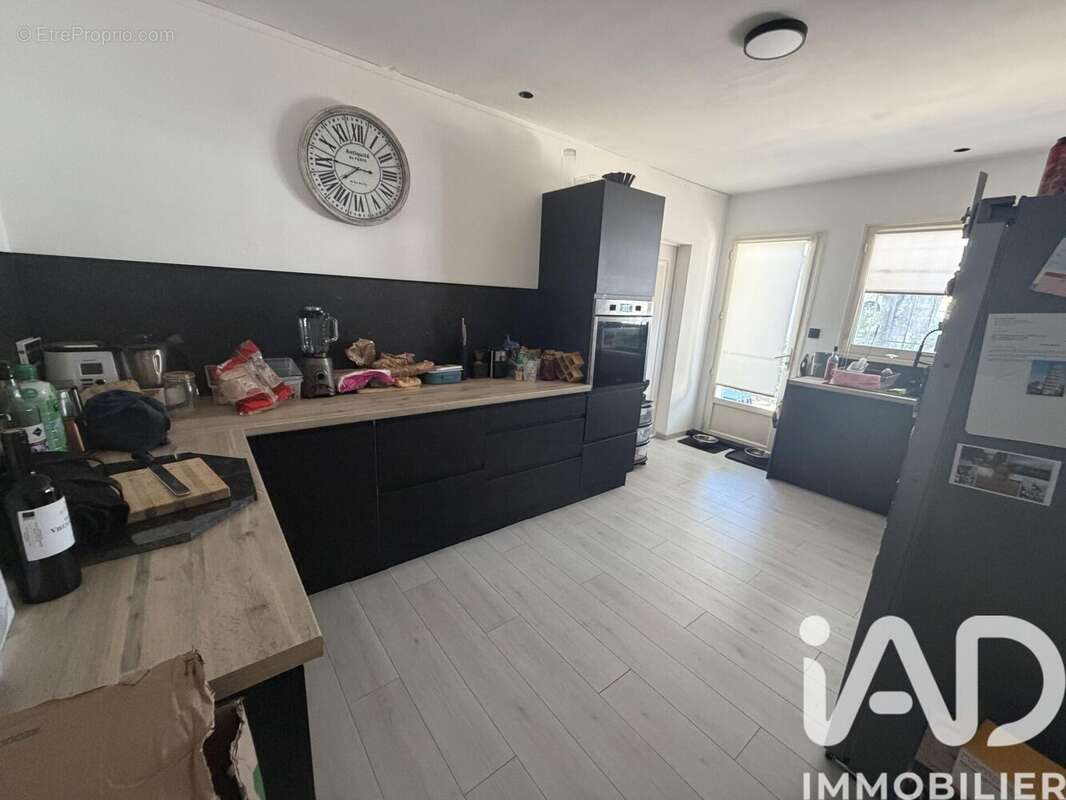 Maison 155 m² à Tauriac  - photo 4