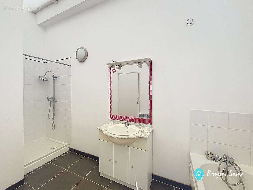 Maison à AULNOYE-AYMERIES