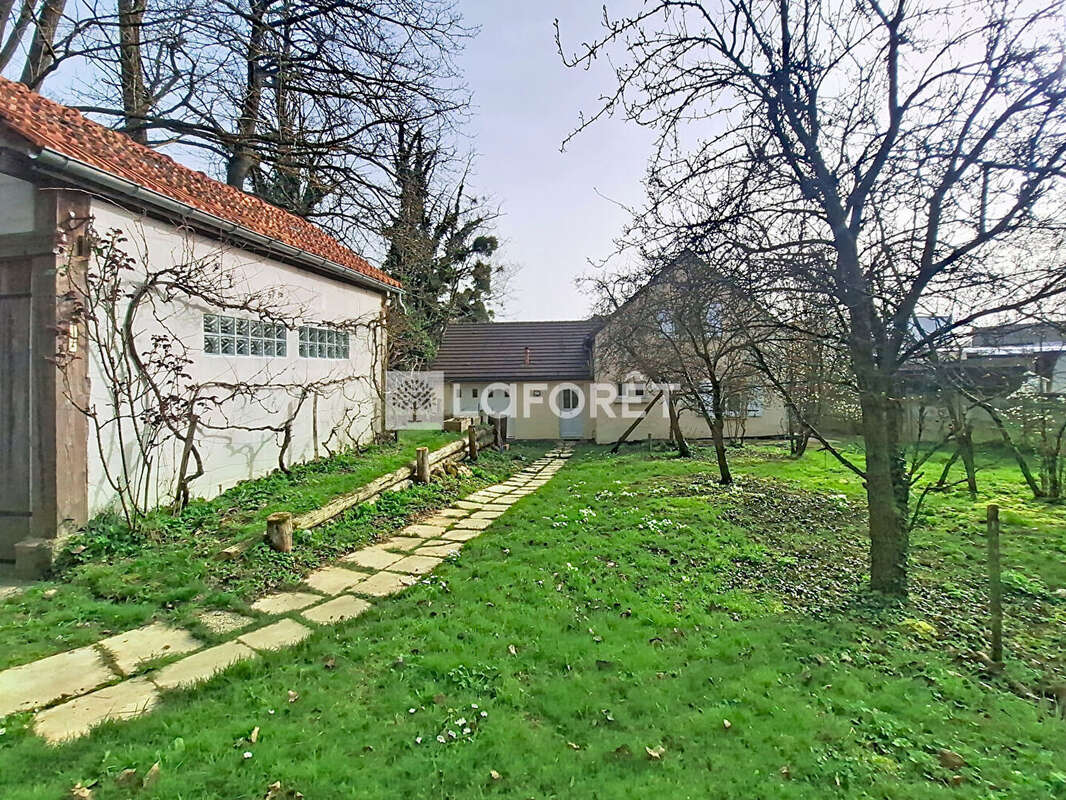 Maison à LINAS