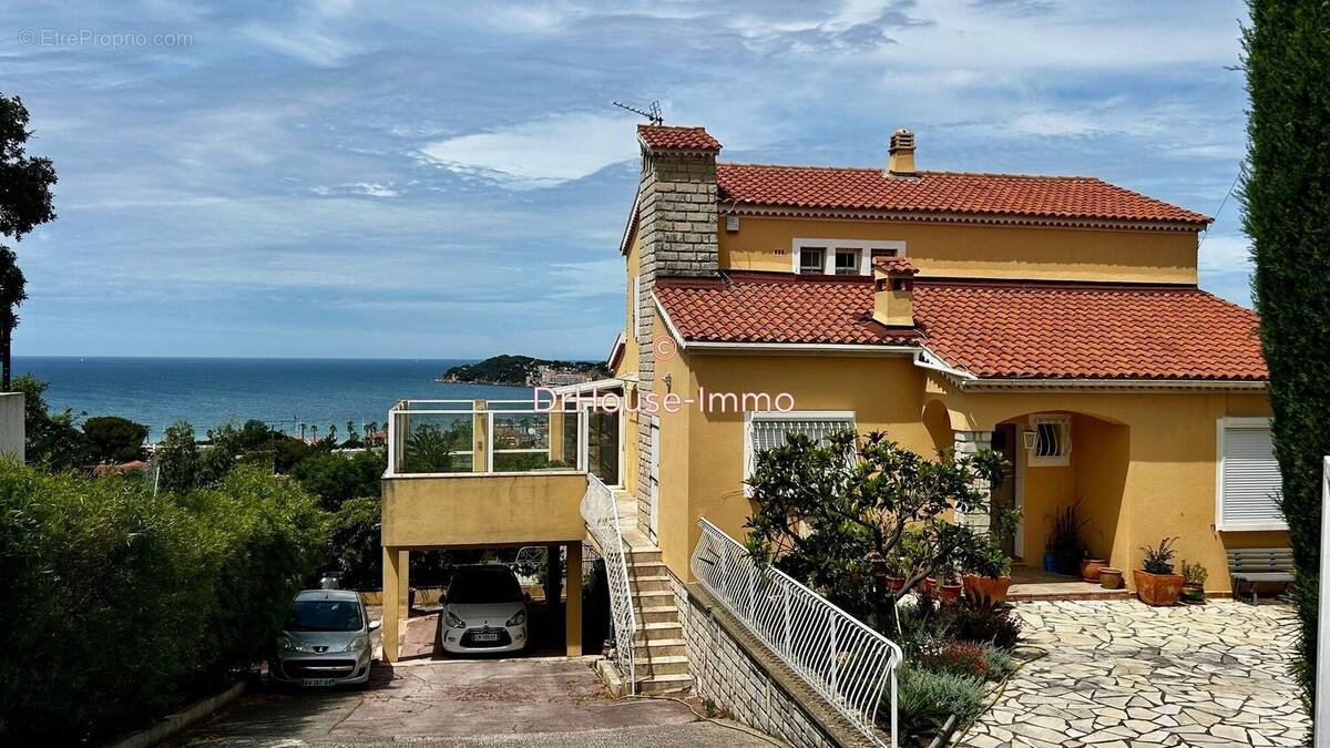 Maison à SIX-FOURS-LES-PLAGES