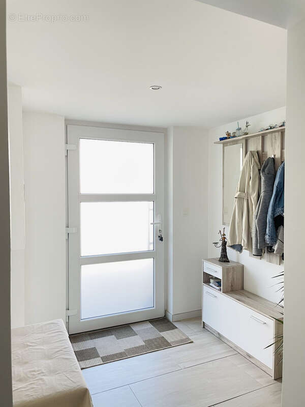 NIEDERHAUSBERGEN   COUP DE CŒUR ! Maison contemporaine 4/5 pièces   121 m2   Jardin   Terrasses   Garage doubl - photo 4