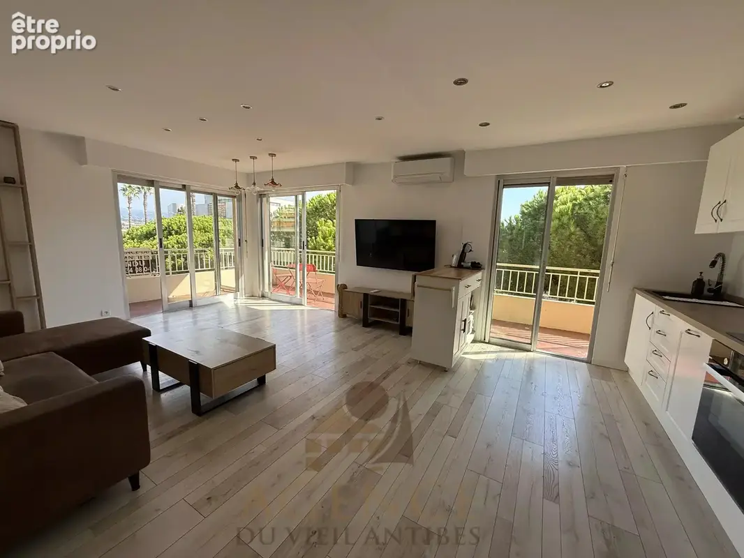 Antibes – 3 pièces 62 m² – 24 m² d’extérieurs – rénové – dernier étage – triple exposition – parking & cave - photo 3