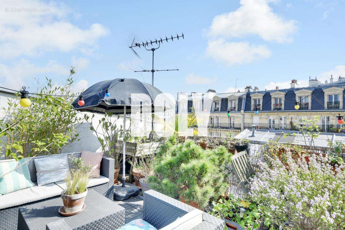 Appartement à PARIS-17E