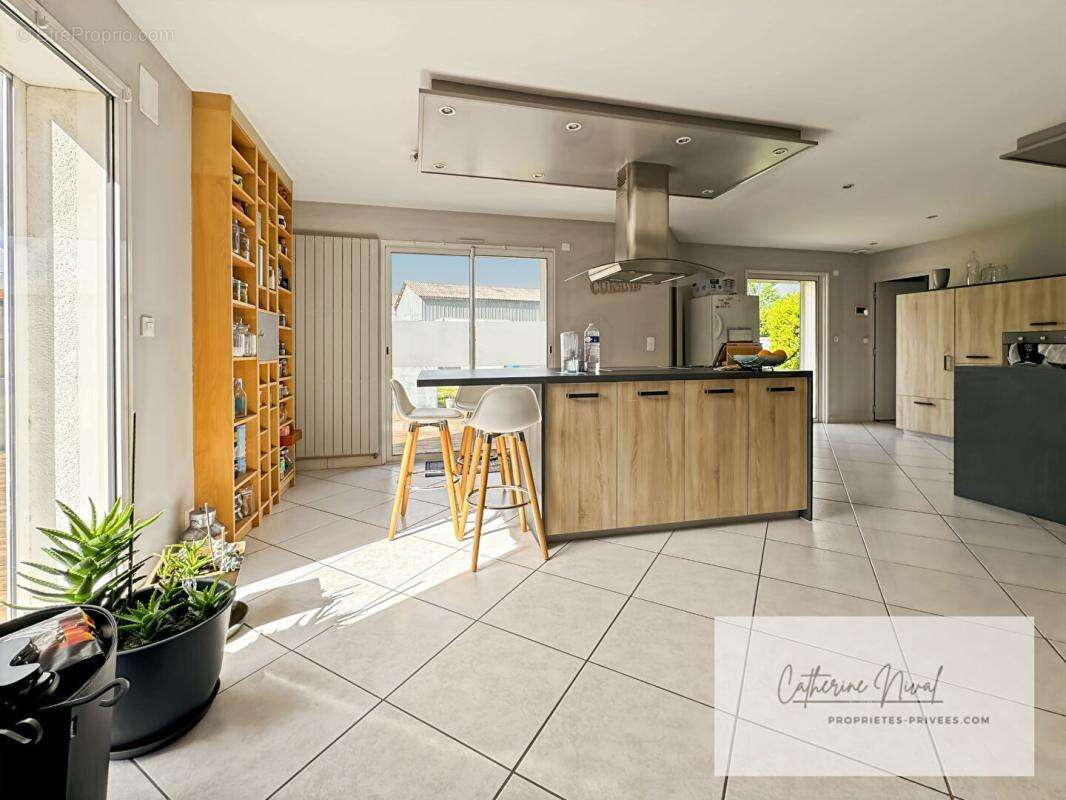 Maison 180 m2, 5 chambres, garage 60 m2 - photo 8