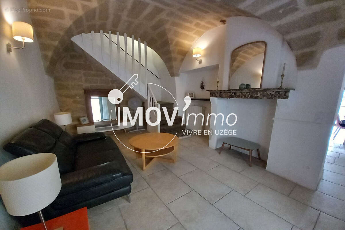 Maison à SAINT-QUENTIN-LA-POTERIE