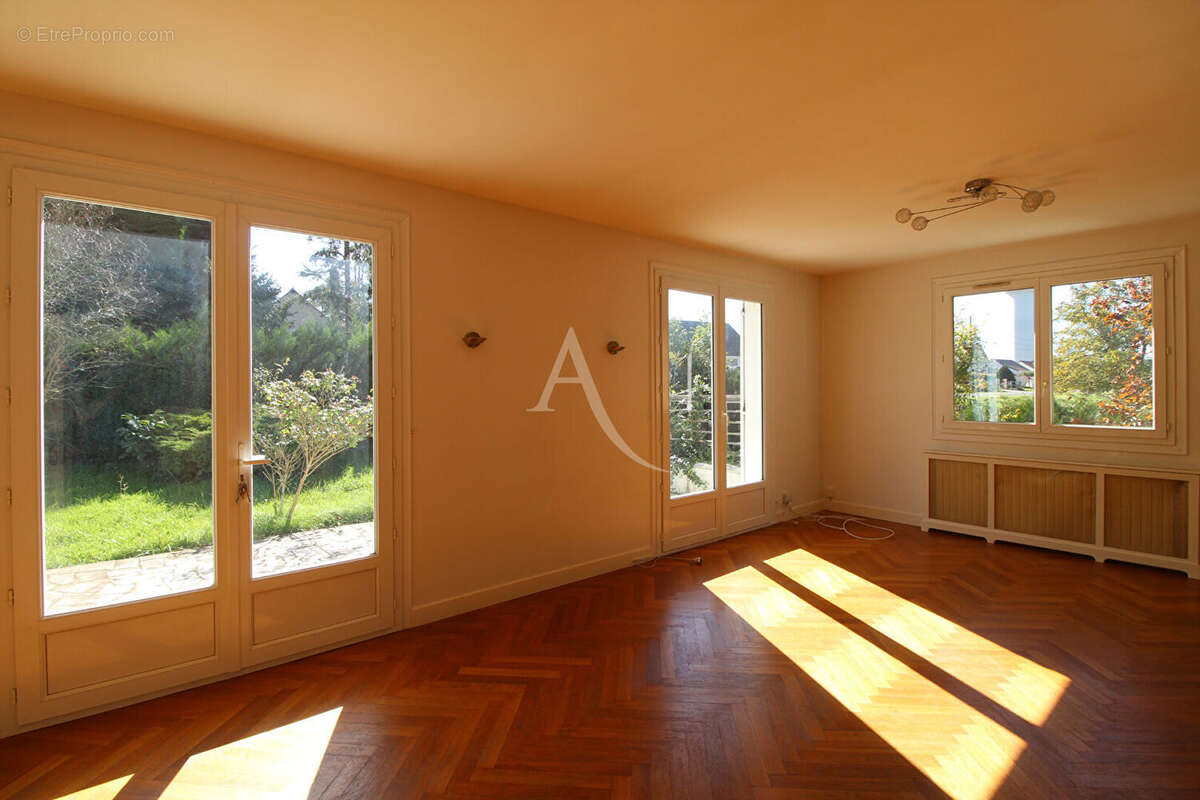 Maison à HUISSEAU-SUR-COSSON